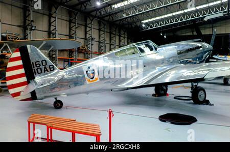 Curtiss P-40C Warhawk G-CIIO (msn 16161, x N80FR, ex 41-13357) aus der Fighter Collection in Duxford, gemalt als 160 10AB des 10. Verfolgungsgeschwaders USAAF. Stockfoto