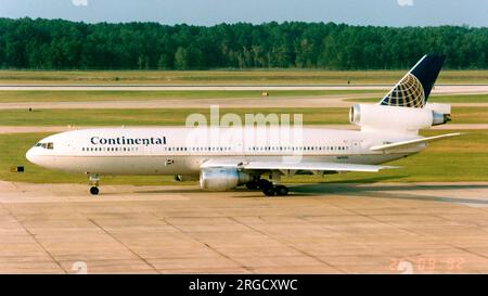 McDonnell Douglas DC-10-30er N87070 (msn 48292 / 368). Von Continental Air Lines am 26. September 1992. Stockfoto