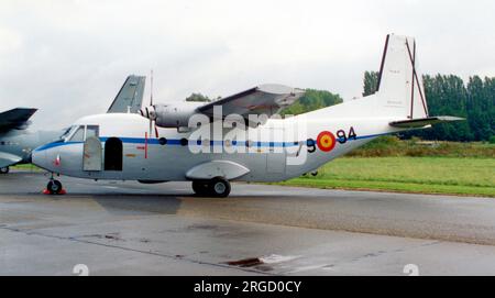 Ejercito del Aire - CASA C.212-100 Aviocar TE.12B-41 - 79-94 (msn C212-E1-2-79), von Ala 79, im Royal International Air Tattoo - RAF Fairford 26. Juli 1993. (Ejercito del Aire - Spanische Luftwaffe). Stockfoto