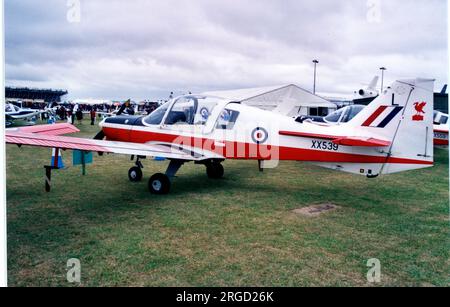 Royal Air Force - Scottish Aviation Bulldog T.1 XX539 (msn BH120/231) der UAS Liverpool, RAF Brize Norton am 6. Mai 2000. Stockfoto