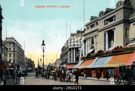 Regent Street, London - Blick nach Norden in Richtung Oxford Circus mit Dickins and Jones Department Store (rechts), der zwischen 1835 und 2007 gehandelt hat. Stockfoto