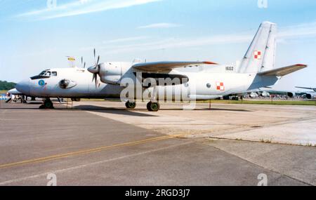 Polnische Luftwaffe - Antonov an-26 1602 (msn 16-02), von 13 plt. Stockfoto