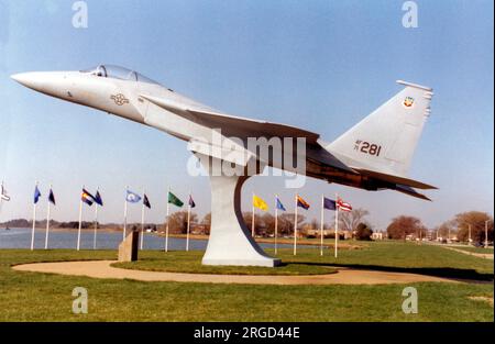 McDonnell Douglas F-15A-1-MC Eagle 71-0281 (MSN 0002 / A002), ausgestellt in Langley AFB, Virginia. Stockfoto