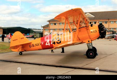 Boeing Stearman PT-13D Kaydet N43YP (msn 75-6018, Modell E75, ex 42-17855), lackiert als N2S-5. Stockfoto