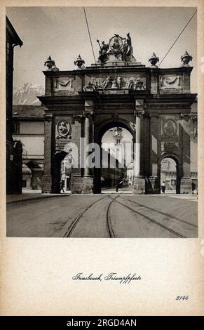 Der Triumphbogen (Triumphpforte) in der Osterreichischen Stadt Innsbruck. Gelegen am südlichen Ende der heutigen Maria-Theresien-Straße, einst die südliche Straße aus der Stadt. Stockfoto