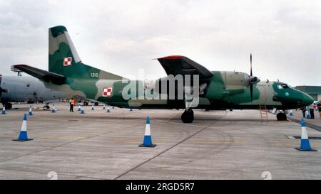 Polnische Luftwaffe - Antonov an-26 1310 (msn 13-10), von 13 plt. Stockfoto