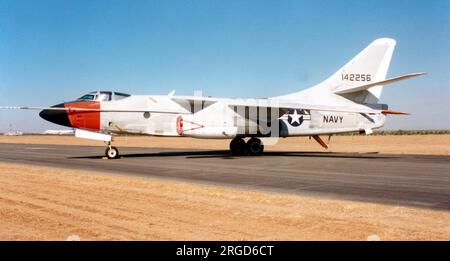 United States Navy - Douglas NRA-3B Skywarrior 142256 (MSN 12071), betrieben von Westinghouse für die Sonobuoieentwicklung. Stockfoto