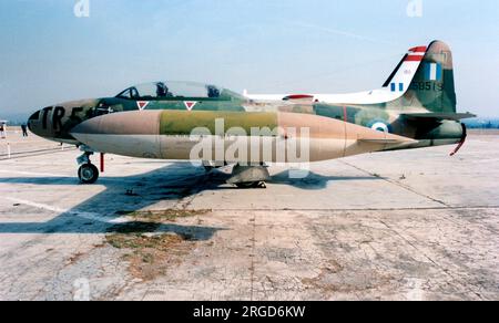 Hellenic Air Force - Lockheed T-33A-5-LO Shooting Star 58519 (msn 580-1568, ex 58-0519 Buzz Number TR-519), im Hellenic AF Museum, Dekelia ab, Athen Stockfoto