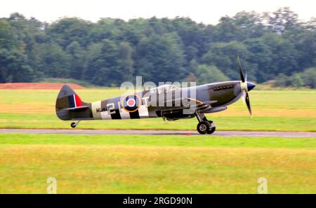 Supermarine Spitfire LF Mk.IXe G-BJSG/ML417 (msn CBAF.171363) Stockfoto