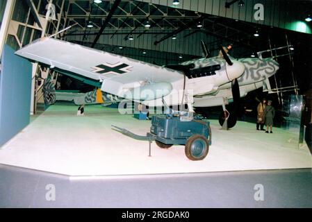 Messerschmitt Bf 110G-4/R-6 8479M (Werknummer 730301) im Royal Air Force Museum, Hendon, am 30. Dezember 1991. Stockfoto