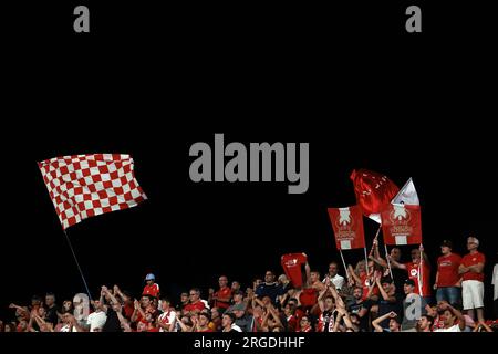 Monza, Italien. 8. Aug. 2023. AC Monza-Fans beim Trofeo Silvio Berlusconi-Spiel im U-Power Stadium in Monza. Der Bildausdruck sollte lauten: Jonathan Moscrop/Sportimage Credit: Sportimage Ltd/Alamy Live News Stockfoto