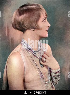 Miss Jean Bourdelle als Lorelei Lee (die perfekte Dame) in der Bühnenanpassung der Herren bevorzugen Blondes von Anita Loos. Die Rolle spielte später Marilyn Monroe in der Filmversion. Stockfoto