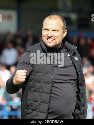 Mourneview Park, Lurgan, County Armagh, Nordirland, Vereinigtes Königreich. 05 Aug 2023. Sports Direct Premiership – Glenavon 0 Glentoran 1, Premiere der Saison. Irischer Football-Manager, Glentoran-Manager Warren Feeney. Stockfoto