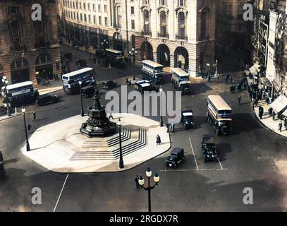 Piccadilly Circus in London, mit Shaftesbury Memorial (Eros Statue) Stockfoto