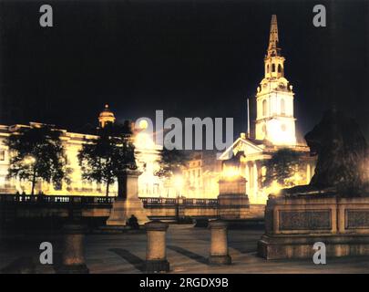 St-Martin-in-the-Fields Kirche und die National Gallery, vom Trafalgar Square aus gesehen. Nach London Stockfoto