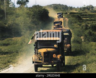 Japanische Armee-LKWs während des chinesisch-japanischen Krieges Stockfoto