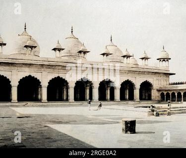 Innenhof von Moti Masjid (Perlenmoschee), Agra, Uttar Pradesh, Indien. Stockfoto