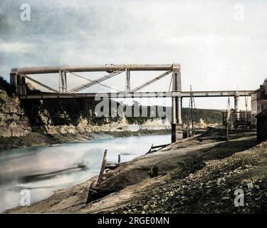 Brunel's Iron Railway Bridge über den Fluss Wye in Chepstow, Großbritannien. Stockfoto