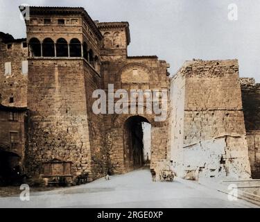 Arch of Augustus, Piazza Fortebraccio, Perugia, Italien, erbaut im 3. Jahrhundert BCE. Stockfoto