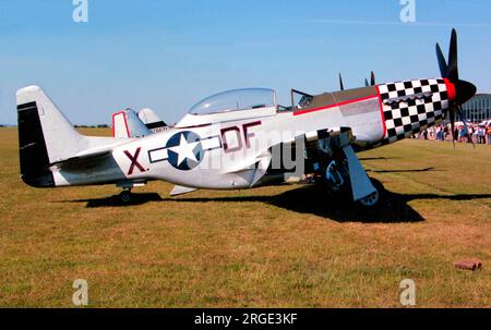 Nordamerikanische TF-51D Mustang N20TF, in Duxford. Stockfoto