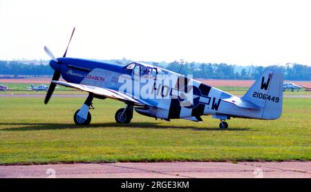 Nordamerikanische P-51C Mustang N487FS „Princess Elizabeth“ (msn 104-26778) in Duxford. Stockfoto