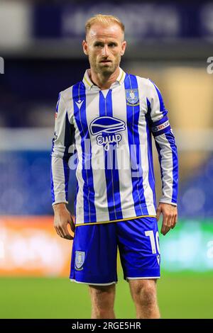 Sheffield, Großbritannien. 08. Aug. 2023. Sheffield mittwochs Mittelfeldspieler Barry Bannan (10) während des Spiels Sheffield Wednesday FC vs Stockport County FC, Carabao Cup, Runde 1 im Hillsborough Stadium, Sheffield, Großbritannien, am 8. August 2023 Credit: Every Second Media/Alamy Live News Stockfoto