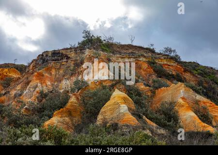 Die Pinnacles Sanddünen Fraser Island, K'gari, mehrfarbige Sanddünen und beliebte Touristenattraktion, Queensland, Australien Stockfoto