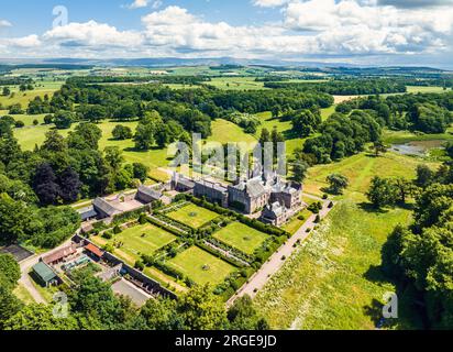 Hutton im Wald von einer Drohne, Skelton, Cumberland, Lake District, Cumbria, England Stockfoto