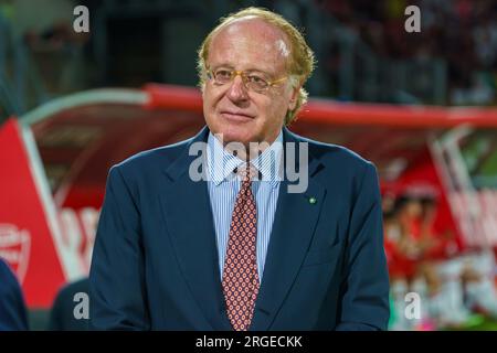 Monza, Italie. 08. Aug. 2023. Paolo Scaroni, Präsident des AC Mailand während des Trofeo Silvio Berlusconi, Silvio Berlusconi Trophy, Fußballspiel zwischen AC Monza und AC Mailand am 8. August 2023 im U-Power Stadium in Monza, Italien - Photo Morgese-Rossini/DPPI Credit: DPPI Media/Alamy Live News Stockfoto