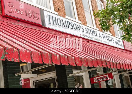 Saluda North Carolina, ältester Lebensmittelladen im Bundesstaat, Thompson's Store, Außenansicht, Eingang des Gebäudes, Geschäft Geschäft Geschäft Geschäft Geschäft Geschäft Handelsmarkt Mark Stockfoto