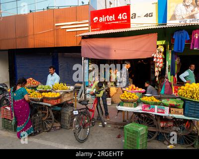 Obst in der Champawatt Stadt ausgeht, Kumaon Hügel, Uttarakhand, Indiaa Stockfoto