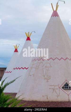 Das berühmte Wigwam Motel ist ein altes Motel aus den 1960er Jahren in Holbrook, Arizona, an der klassischen Route 66 vor der Interstate. Foto: Liz Roll Stockfoto