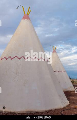 Das berühmte Wigwam Motel ist ein altes Motel aus den 1960er Jahren in Holbrook, Arizona, an der klassischen Route 66 vor der Interstate. Foto: Liz Roll Stockfoto