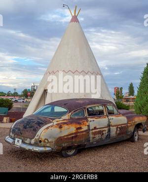 Das berühmte Wigwam Motel ist ein altes Motel aus den 1960er Jahren in Holbrook, Arizona, an der klassischen Route 66 vor der Interstate. Foto: Liz Roll Stockfoto