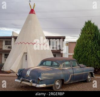 Das berühmte Wigwam Motel ist ein altes Motel aus den 1960er Jahren in Holbrook, Arizona, an der klassischen Route 66 vor der Interstate. Foto: Liz Roll Stockfoto