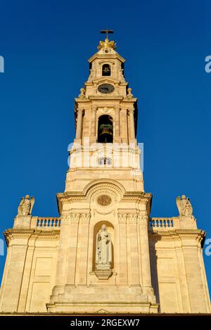 Heiligtum von Fatima - Heiligtum unserer Lieben Frau des Rosenkranzes von Fatima, ist ein Marienschrein, der unserer Lieben Lieben Frau von Fatima gewidmet ist. Er befindet sich in Fatima, Portugal Stockfoto