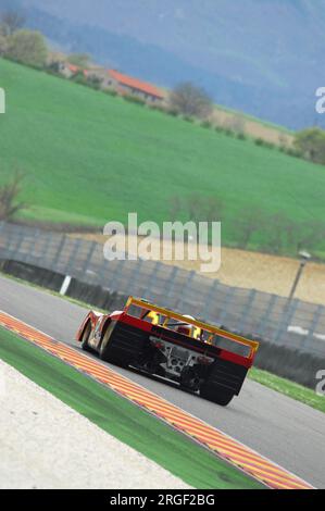 Scarperia, Mugello, 5. märz 2008: Unbekanntes Fahren des Ferrari 312 pb Jahr 1971 während der Übung auf dem Mugello Circuit. Italien Stockfoto