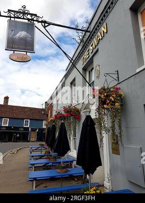 Blick auf das Swan Hotel, Thaxted, Essex, Großbritannien. Stockfoto