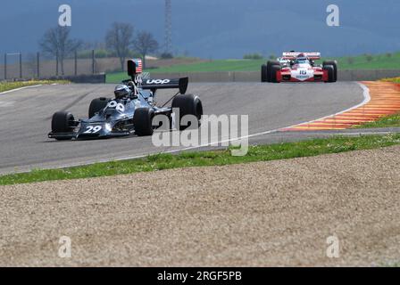 Mugello Circuit, 1. April 2007: Unbekannter Lauf auf dem Classic F1 Car 1974 Shadow DN3 Ex Tom Pryce auf dem Mugello Circuit in Italien während des Mugello Historic Festival. Stockfoto