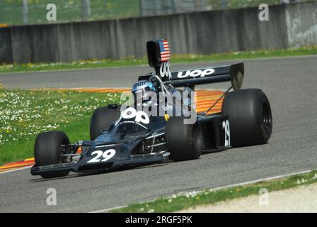 Mugello Circuit, 1. April 2007: Unbekannter Lauf auf dem Classic F1 Car 1974 Shadow DN3 Ex Tom Pryce auf dem Mugello Circuit in Italien während des Mugello Historic Festival. Stockfoto