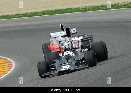 Mugello Circuit, 1. April 2007: Unbekannter Lauf auf dem Classic F1 Car 1974 Shadow DN3 Ex Tom Pryce auf dem Mugello Circuit in Italien während des Mugello Historic Festival. Stockfoto