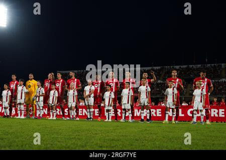 Monza, Italien - 8. August 2023, Team von AC Monza während des Trofeo Silvio Berlusconi, Silvio Berlusconi Trophy, Fußballspiel zwischen AC Monza und AC Mailand am 8. August 2023 im U-Power Stadium in Monza, Italien - Photo Morgese Stockfoto