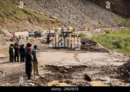 Indien, Ladakh, Zanskar, Autobahn NH301 nach Zanskar, Erdrutsche, die die Straße blockieren Stockfoto