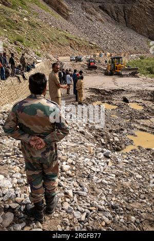 Indien, Ladakh, Zanskar, Autobahn NH301 nach Zanskar, Erdrutsche, die die Straße blockieren Stockfoto