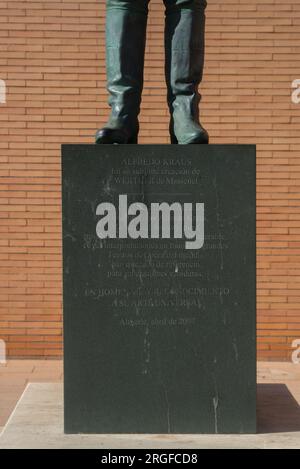 ALMERIA, SPANIEN - 28. MÄRZ 2023 Denkmal zum Gedenken an Alfredo Kraus, spanischen Sänger, Tenor, auf der Plaza Alfredo Kraus, Almeria, Spanien Stockfoto