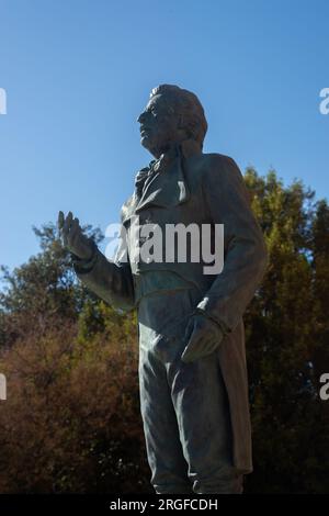 ALMERIA, SPANIEN - 28. MÄRZ 2023 Denkmal zum Gedenken an Alfredo Kraus, spanischen Sänger, Tenor, auf der Plaza Alfredo Kraus, Almeria, Spanien Stockfoto