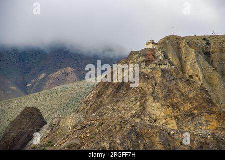 Wunderschönes Dorf Kagbeni am Ufer des Kaligandaki River in Upper Mustang, Nepal Stockfoto