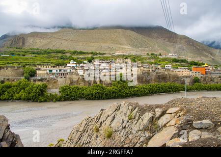 Wunderschönes Dorf Kagbeni am Ufer des Kaligandaki River in Upper Mustang, Nepal Stockfoto