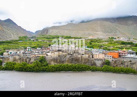 Wunderschönes Dorf Kagbeni am Ufer des Kaligandaki River in Upper Mustang, Nepal Stockfoto