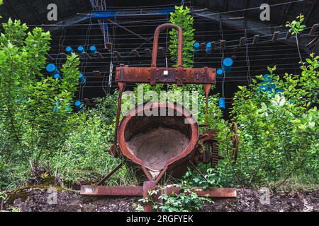 Der Landschaftspark Duisburg-Nord ist ein öffentlicher Park um ein stillgelegtes Eisen- und Stahlwerk in Duisburg. Die britische Zeitung "The Guardian" Stockfoto